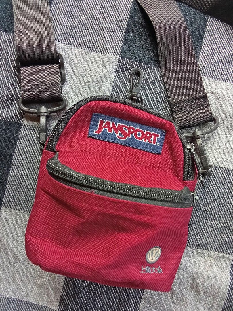 Jansport Mini Coin purse sling (Category: Purses & Pouches) located in Polomolok. Submitted by timog_high_ice (Listing ID 1465036506, Image 2). Description: - Mini - 2 Compartment - adjustable sling - Coin purse/Key holder Cutie 🫶.
