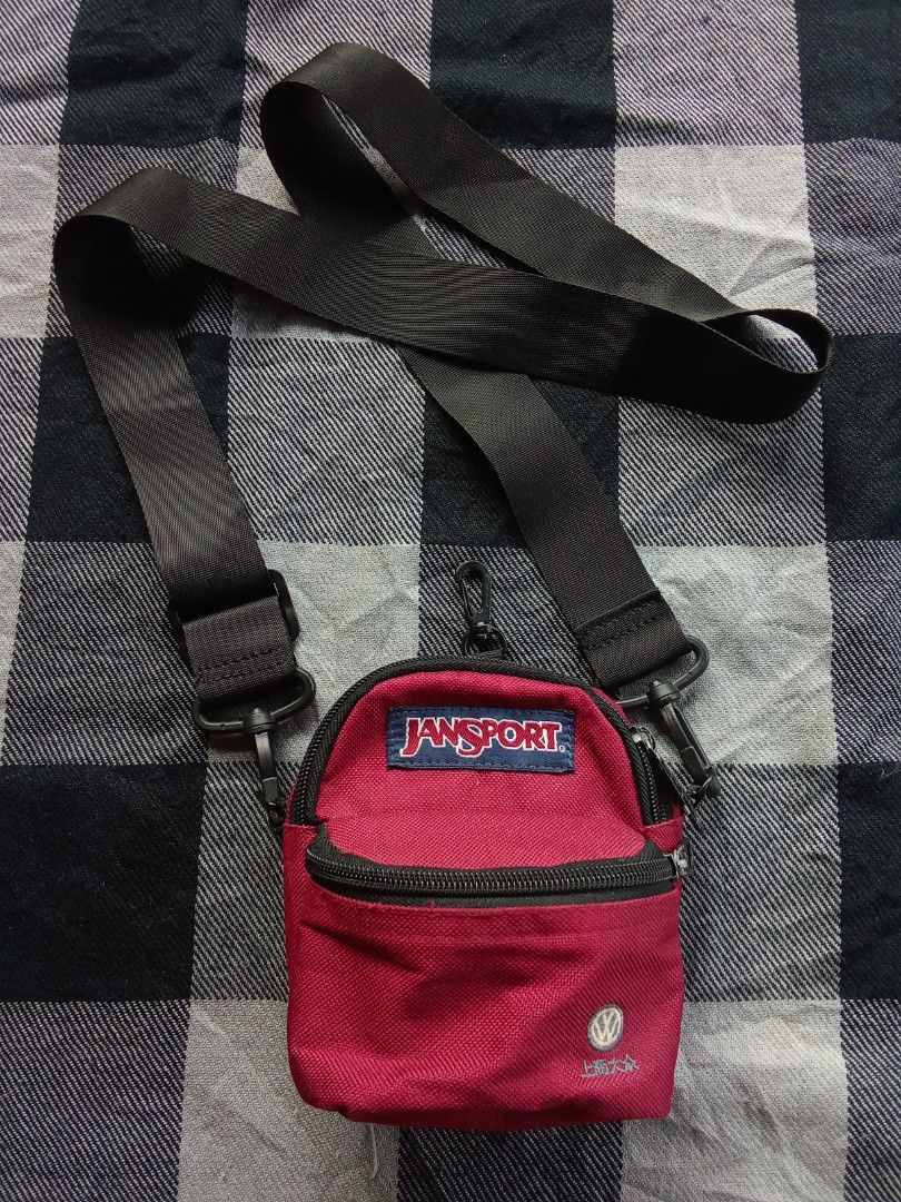 Jansport Mini Coin purse sling (Category: Purses & Pouches) located in Polomolok. Submitted by timog_high_ice (Listing ID 1465036506, Image 1). Description: - Mini - 2 Compartment - adjustable sling - Coin purse/Key holder Cutie 🫶.