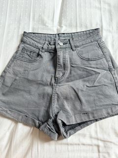 (Category: ) located in . Submitted by bell_wardrobe (Listing ID 1465113998, Image 1). Description: .