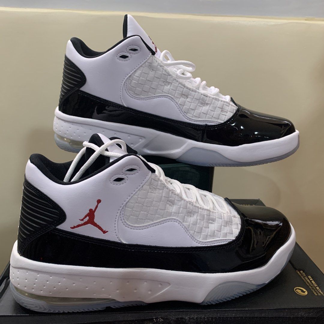 Jordan Max Aura 2 (Category: Sneakers) located in Malasiqui. Submitted by Ellllee (Listing ID 1465073763, Image 3). Description: Jordan Max Aura 2 100% Original - Iconic White/Black/Red - Brand new/Pristine, soles are completely clean with zero signs of wear -No box.