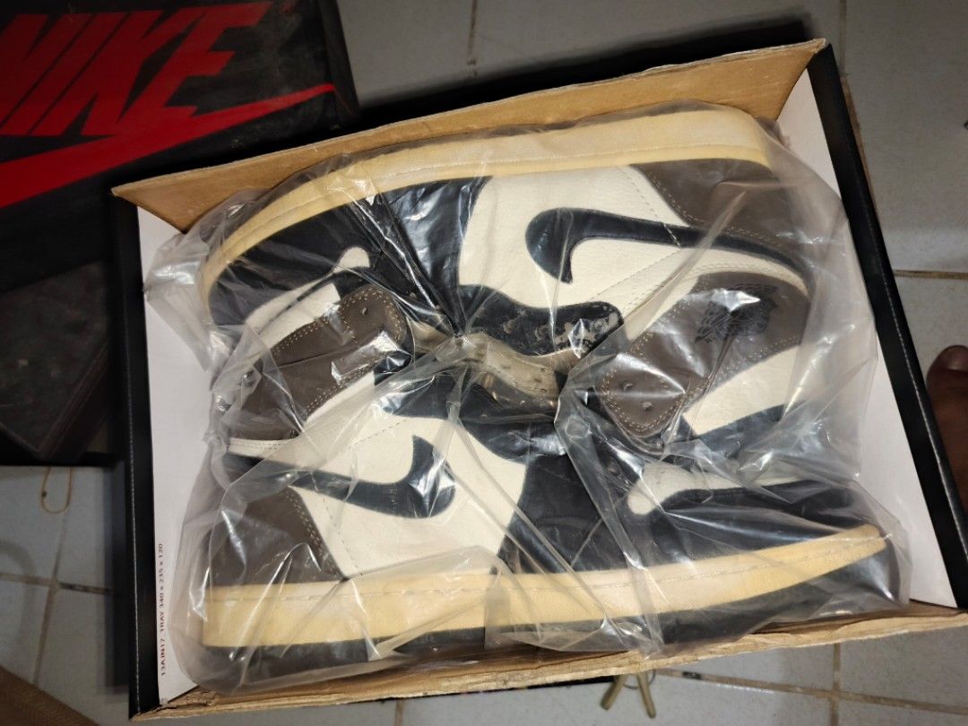 JORDAN MOCHA OEM SIZE11US (Category: Dress Shoes) located in Manila. Submitted by superdex29 (Listing ID 1465075162, Image 1). Description: OLD SHOE STUCK FOR A YEAR SUPER SALE BLACK LACE ONLY.