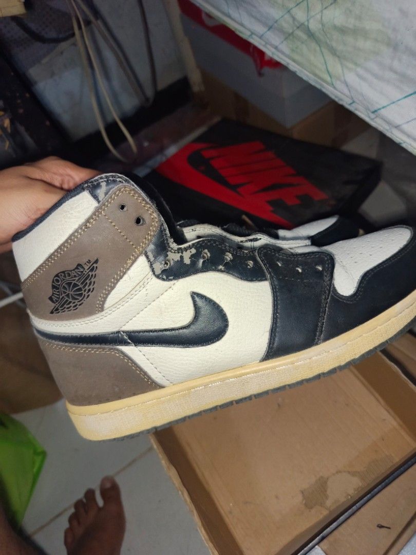 JORDAN MOCHA OEM SIZE11US (Category: Dress Shoes) located in Manila. Submitted by superdex29 (Listing ID 1465075162, Image 3). Description: OLD SHOE STUCK FOR A YEAR SUPER SALE BLACK LACE ONLY.