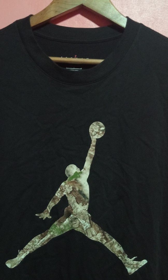 Jordan tee (Category: Tshirts & Polo Shirts ) located in Cebu City. Submitted by 19baldo73 (Listing ID 1465006013, Image 2). Description: Jordan tee size large dimes 22/29.5 excellent as new condition no issue.