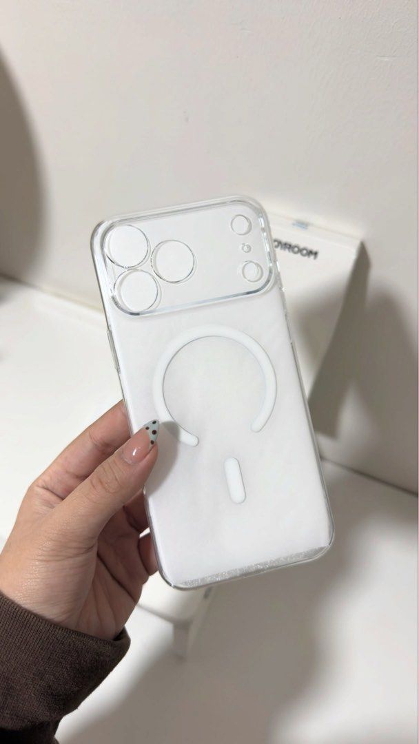 Joyroom acrylic phone case 17pm (Category: Cases & Sleeves) located in Tarlac. Submitted by mileeeesss (Listing ID 1465097314, Image 2). Description: ❗️PAYMENT FIRST POLICY❗️ Joyroom magsafe acrylic case Selling for: 180 🎀 Why selling cheaper? • Super dami kong tambak, need na ma-dispose (affiliate si seller) • Video available — ginawan ko lang rin ng video para mapromote Payment & Delivery: 💰MOP: gcash/mari/maya 📍Location: Tarlac City 📦Shipp