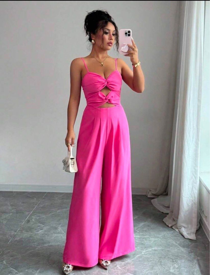 Jumpsuits Brand New (Category: Jumpsuits) located in Manila. Submitted by iamfashionistapage (Listing ID 1465167852, Image 1). Description: Brand new with pouch. You may browse my page on blue app for more items.
