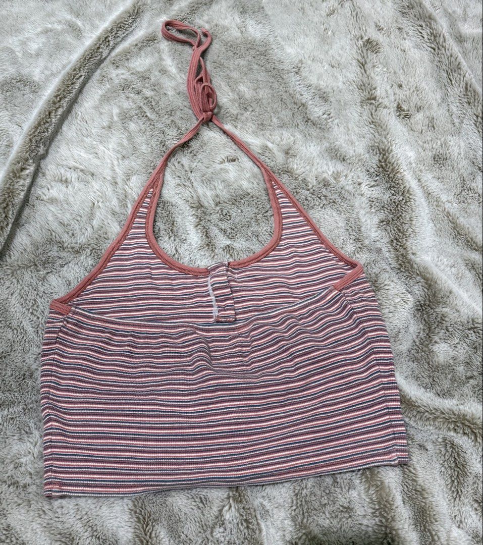 just g striped halter top (Category: Sleeveless) located in Manila. Submitted by razielaninon.bird (Listing ID 1464987613, Image 2). Description: Just g Halter Top Small on tag but fits up to Large body frame stretchy 📍binan laguna .