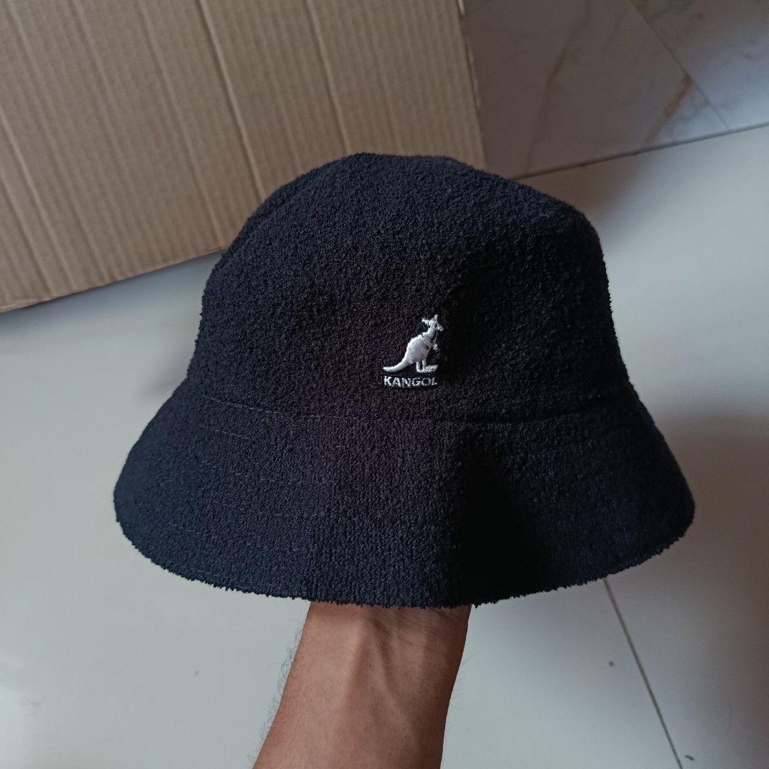 Kangol hat (Category: Caps & Hats) located in Akbar. Submitted by mujirneedscoffee2001 (Listing ID 1464975186, Image 1). Description: .