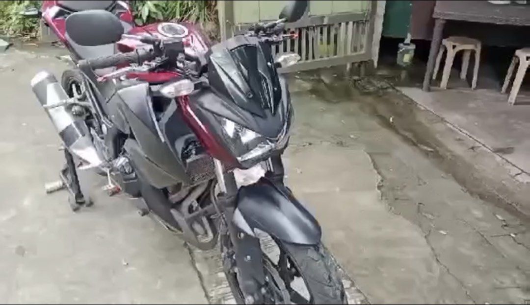 Kawazaki Z300cc (Category: Motorbikes for Sale) located in Bulacan. Submitted by hyperkalel04 (Listing ID 1465097234, Image 3). Description: Big bike: Kawazaki Z300cc 2016 model DOS from first owner Complete papers OR CR all original Low milage kasi halos di nagamit No issue sa unit Issue: Paso rehistro nung july lang po Price Negitiable..