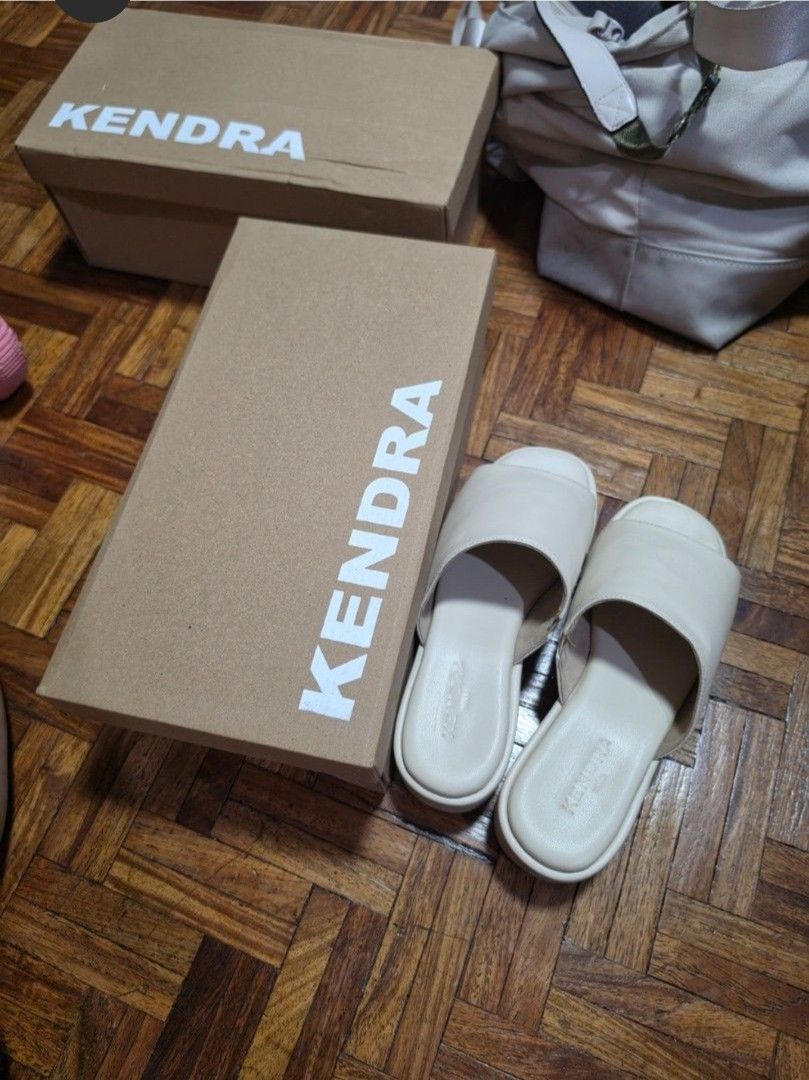 Kendra Slides Wedge in Bone (Marikina Made) (Category: Slippers and slides) located in Quezon City. Submitted by snowflakes.specials (Listing ID 1465121384, Image 1). Description: Size 7 RFS: Decluttering.