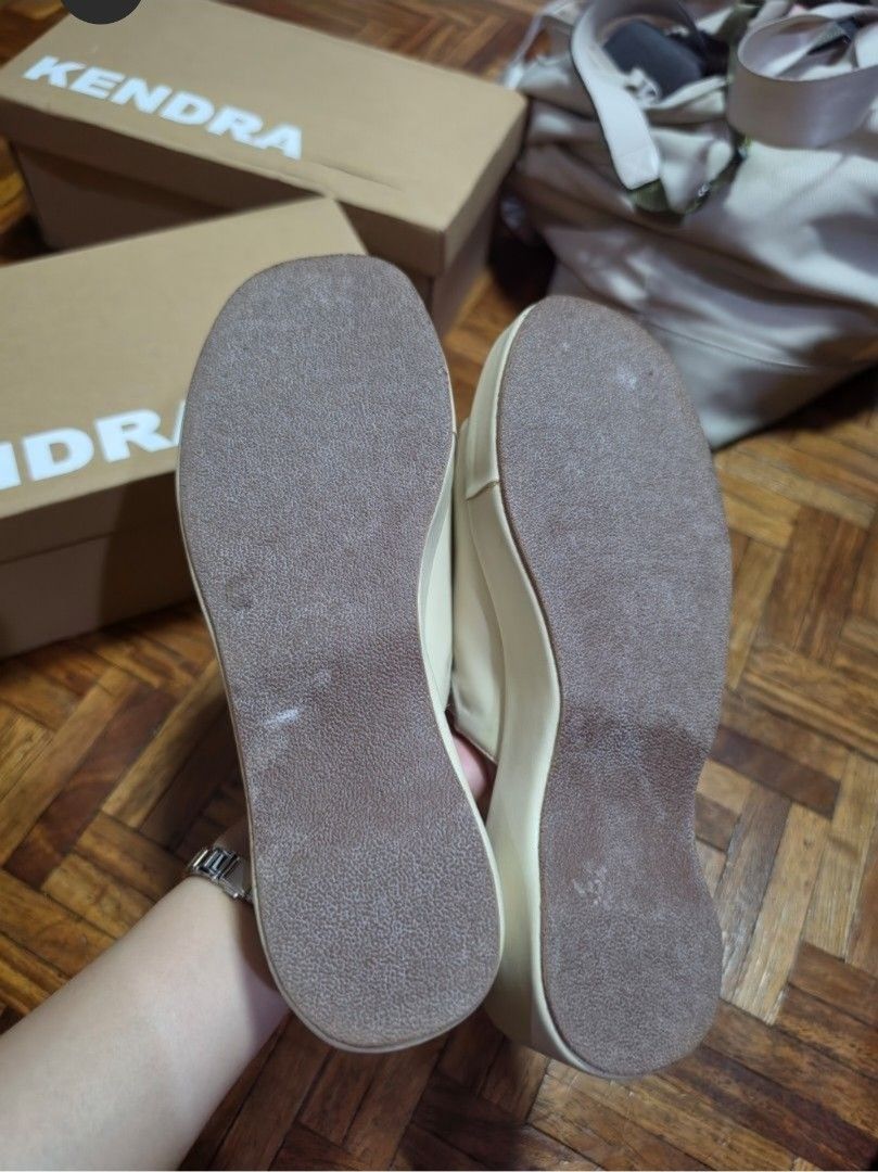 Kendra Slides Wedge in Bone (Marikina Made) (Category: Slippers and slides) located in Quezon City. Submitted by snowflakes.specials (Listing ID 1465121384, Image 3). Description: Size 7 RFS: Decluttering.