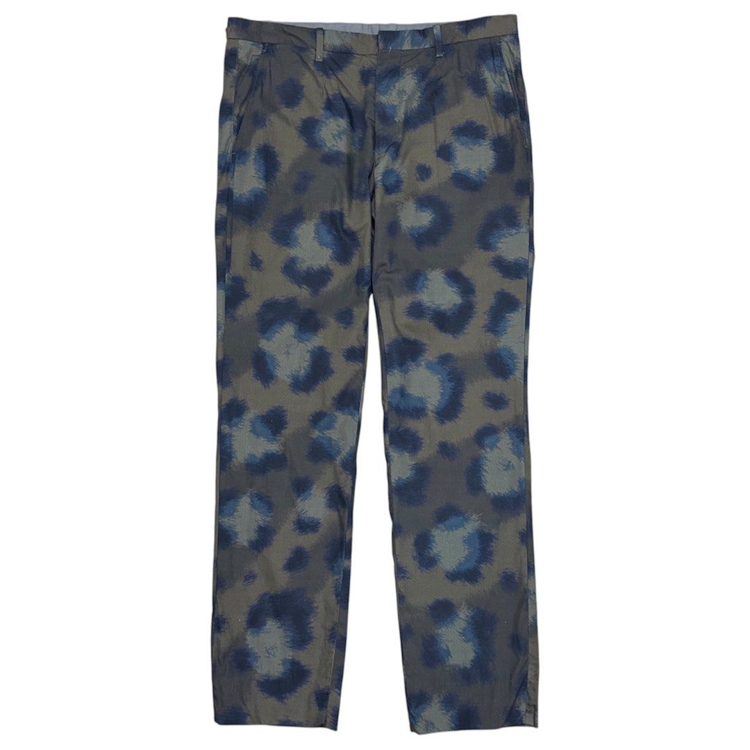 Kenzo Paris Leopard Camo Print Pants (Category: Trousers) located in Dinalupihan. Submitted by brokencasket (Listing ID 1465145567, Image 1). Description: Kenzo Paris Leopard Camo Print Pants Measurements on photo. Kenzo’s new direction already placed on the map by label’s talented creative force Humberto Leon and Carol Lim the Spring Summer 2013 season offers a slew of bold prints and date-appropriate colours. With a modern nod to the sportswear