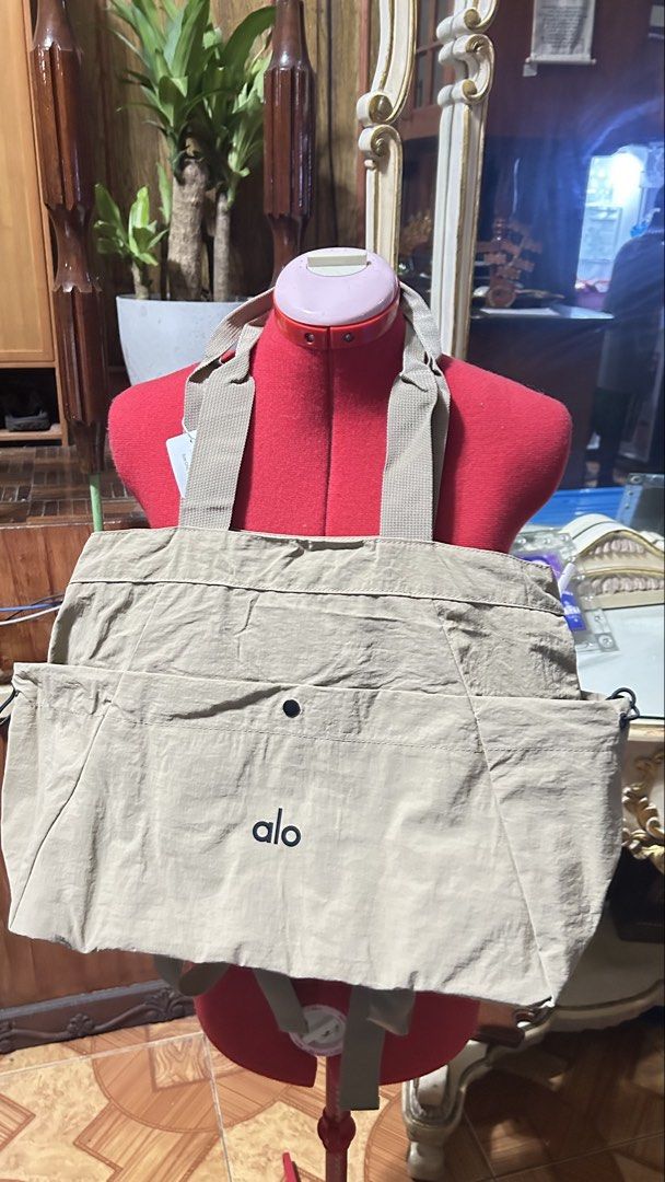 khaki alo shoulder bag (Category: Shoulder Bags) located in Quezon City. Submitted by prelovedthings830 (Listing ID 1465046765, Image 1). Description: .
