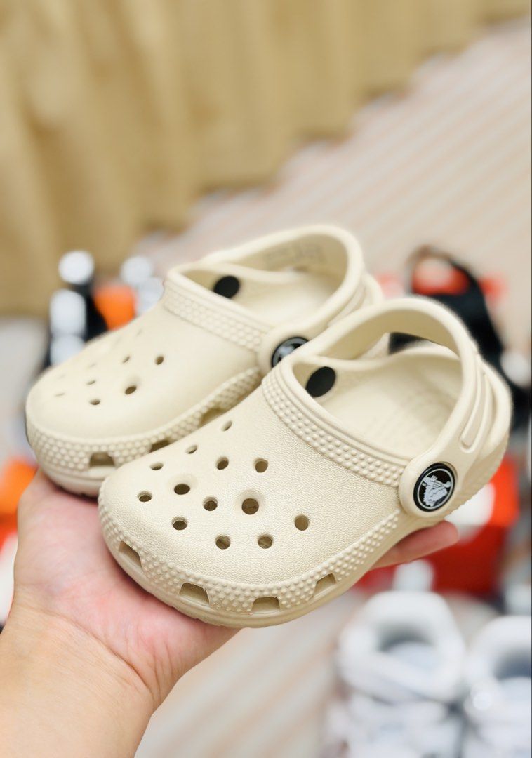 Kids Beige Crocs Classic Clogs (Category: Babies & Kids Fashion) located in Las Pinas. Submitted by __dayaaaaan21 (Listing ID 1464971379, Image 1). Description: Well loved Crocs of my baby. Size C5.