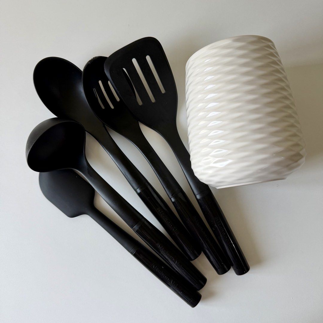 KitchenAid 5 pc Kitchen Tool Set with Ceramic Crock Holder (Category: Cookware & Accessories) located in Mandaluyong City. Submitted by momandbabystuffph (Listing ID 1465001437, Image 2). Description: Correction: whisk is included NOT SPATULA Flaw pls check photos, slotted spoon has burn marks the rest are good. Most are unused. Delivery through LALAMOVE only. Loc Mandaluyong.
