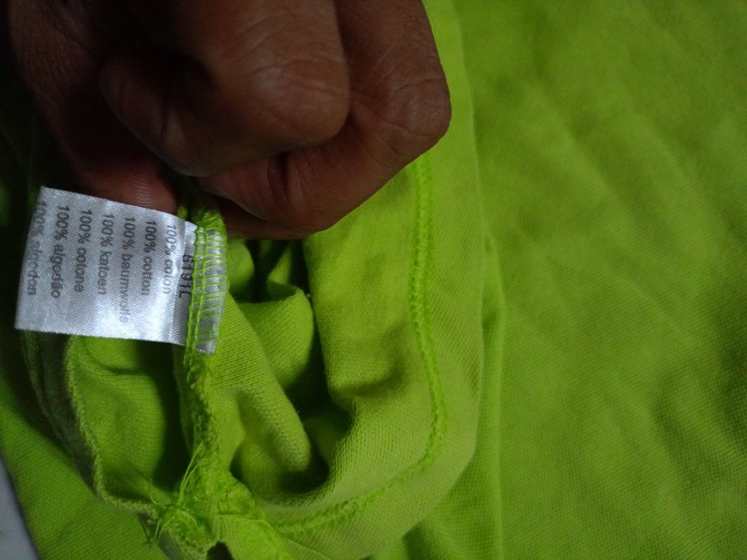 Lacoste (Category: Formal Shirts) located in Manila. Submitted by raymund2501 (Listing ID 1465057943, Image 3). Description: for sale 500 Lacoste size 6 22 x 27 inches dimension good condition.