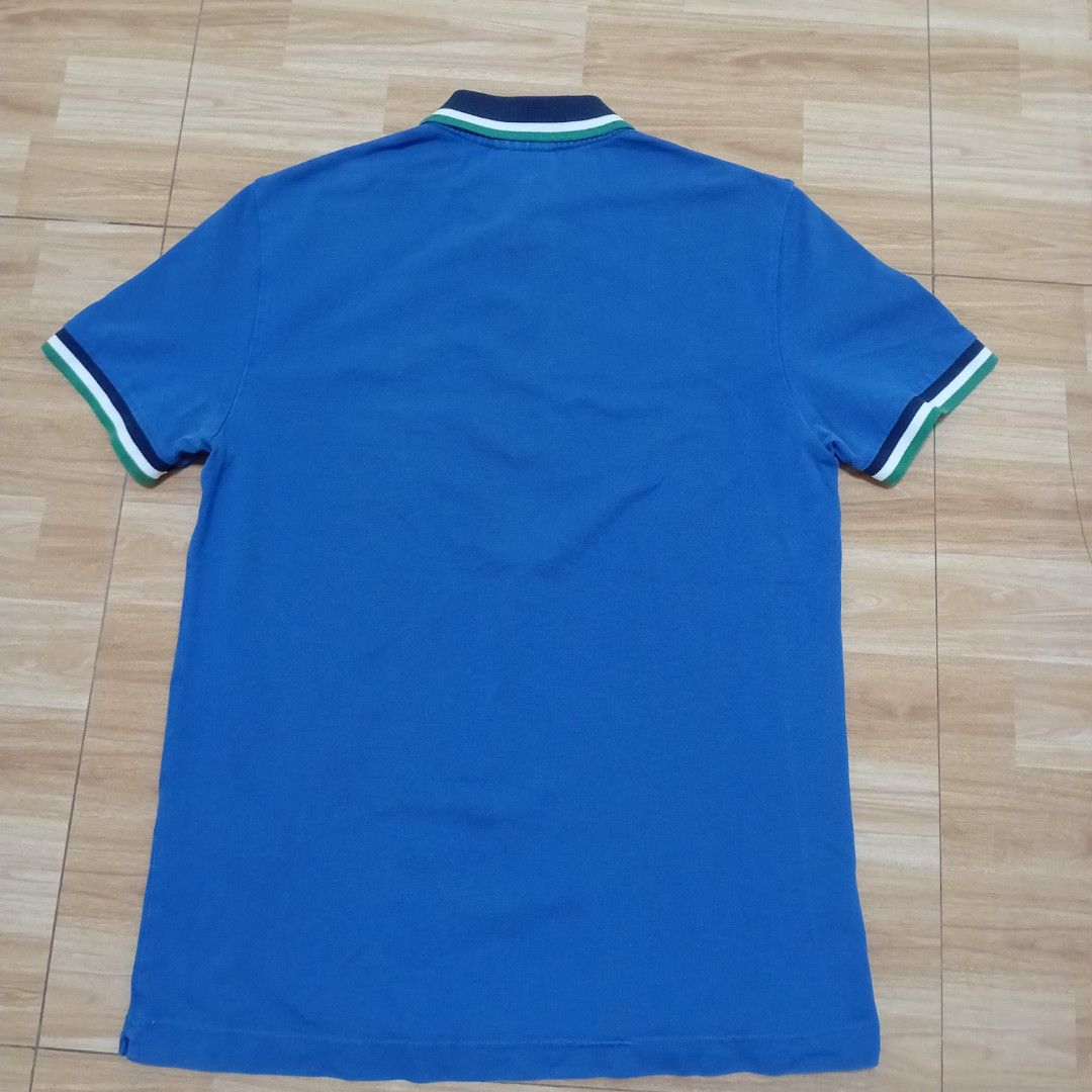 Lacoste polo shirt (Category: Activewear) located in Lingayen. Submitted by prince-cacatian (Listing ID 1465045280, Image 2). Description: Size: 3 Dimes 19 27 Color rate 9.8/10 No issue.