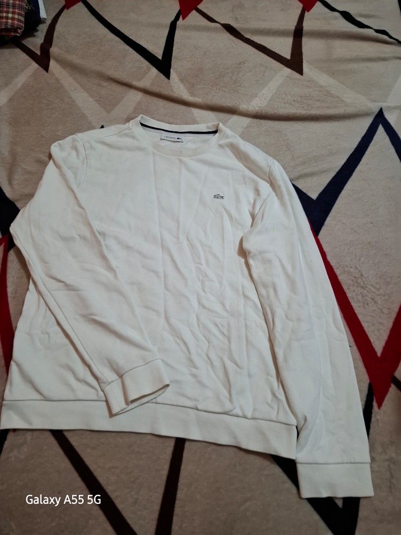 Lacoste sweatshirt long-sleeved (Category: Coats, Jackets and Outerwear) located in Antipolo. Submitted by goldentiger-ac44 (Listing ID 1464987691, Image 1). Description: LACOSTE SWEATSHIRT LONGSLEEVE SIZE MEDIUM GOOD CONDITION ONLY SIGN OF USAGE PRICE 675 Antipolo city location.