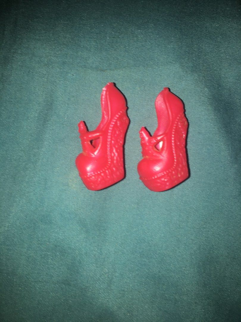 Lagoona blue Dance Class Shoes (Category: Designer & Blind Box Toys) located in Manila. Submitted by dollyie.dllzy (Listing ID 1465132680, Image 2). Description: Flaws:cut na yong oarang curl nya Mop:Gcash Mod:J&T Express Add 10₱ for charge fee.