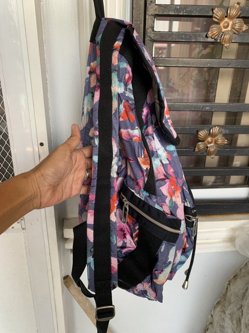 LeSportsac Floral Backpack Grey Multi (Category: Backpacks) located in Taguig. Submitted by madisam (Listing ID 1465001925, Image 2). Description: Preloved In good condition No issue .