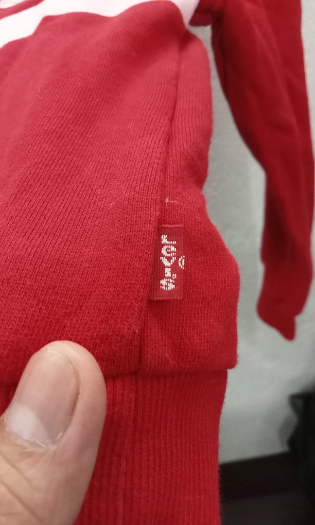 Levi's (Category: Babies & Kids Fashion) located in Naga. Submitted by aboy1234245 (Listing ID 1465034283, Image 3). Description: Levi's Excellent W14-L16.