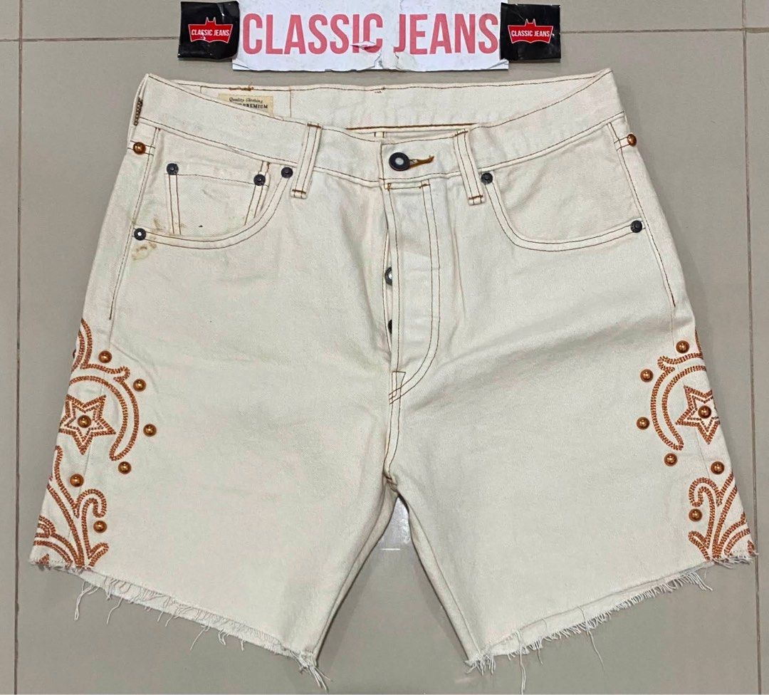 levis 501 (Category: Shorts) located in Taguig. Submitted by cjphvip (Listing ID 1465140026, Image 2). Description: LEVIS 501’93 SHORT😎 MINE CODE 31 ₱1299 FREE SHIP📌 bewang 30 to 31 haba 18 (above the knee) raw hem 9.5/10 condition need wash collectible MINE CODE 31 ₱1299 FREE SHIP📌.