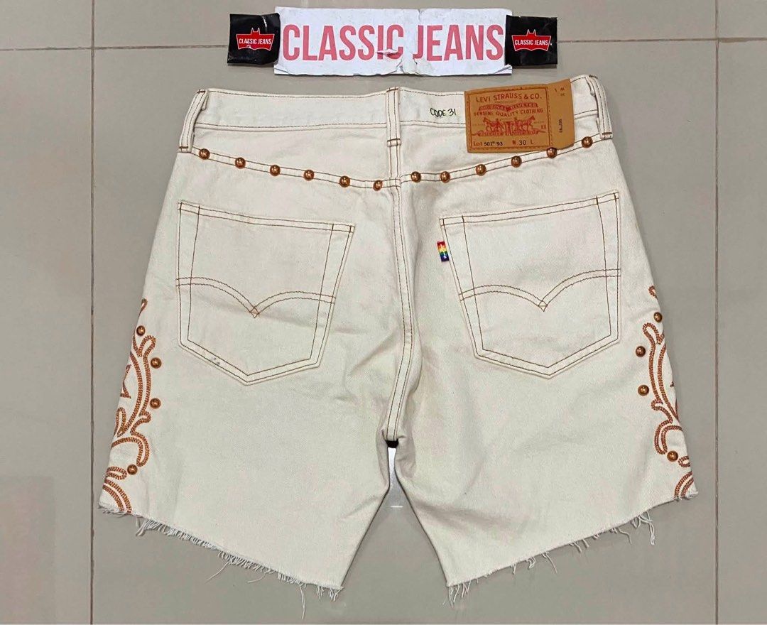 levis 501 (Category: Shorts) located in Taguig. Submitted by cjphvip (Listing ID 1465140026, Image 1). Description: LEVIS 501’93 SHORT😎 MINE CODE 31 ₱1299 FREE SHIP📌 bewang 30 to 31 haba 18 (above the knee) raw hem 9.5/10 condition need wash collectible MINE CODE 31 ₱1299 FREE SHIP📌.