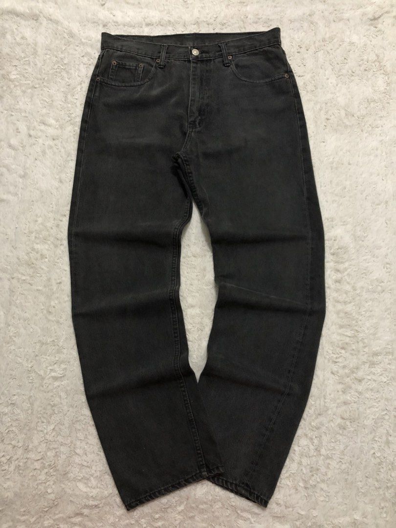 Levis 505 black straight cut jeans (Category: Jeans) located in Canaman. Submitted by thriftmoboss (Listing ID 1465003647, Image 2). Description: 📌LEVI’S 505 STRAIGHT CUTE JEANS cotton 100% Hard denim 95% Dimension W-34 L- 41 T-11 Hem-8 Good condition✅ Lightly used issue: 1 bullet hole and sign of usage Price:850🏷 ‎ ‎•✅PLUS SHIPPING FEE (+75) ‎•🔵MOP: G CASH ‎•🟥COURIER: JnT ‎•📍LOC:Magsaysay, Naga city ,Camarines Sur 🌫️.