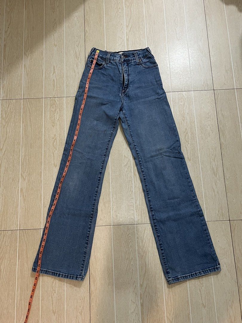 Levi's 512 Perfectly Slimming Jeans Size 8M (Category: Jeans) located in Quezon City. Submitted by juliacassandr4a (Listing ID 1465119439, Image 1). Description: - Brand: Levi's 512 Slim Jeans - Size: 8M (25) - Color/Wash: Mid Blue Wash - Material: 98% Cotton, 2% Spandex (with comfortable stretch) - Style: Slimming fit, classic five-pocket design, zip fly closure.