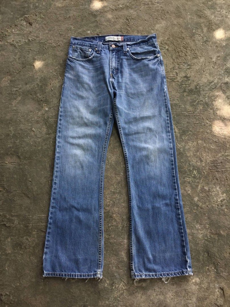Levi's Bootcut (Category: Jeans) located in Calamba. Submitted by mysticcat-5ccee5 (Listing ID 1465054711, Image 1). Description: 📌Levi’s Low Boot Cut Jeans Size 31 on Tag Dimes💸 Waist-32 Length-41 Hem-9.5 Good to Used Condition 7/10 Cr Issue:Heeldrag/Scratches/Pinhole 💸999+Shipping Fee.