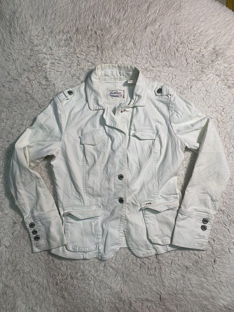 Levi’s Multiple buttons Jacket (Category: Coats, Jackets and Outerwear) located in Butuan. Submitted by exodus.co (Listing ID 1465097532, Image 1). Description: .