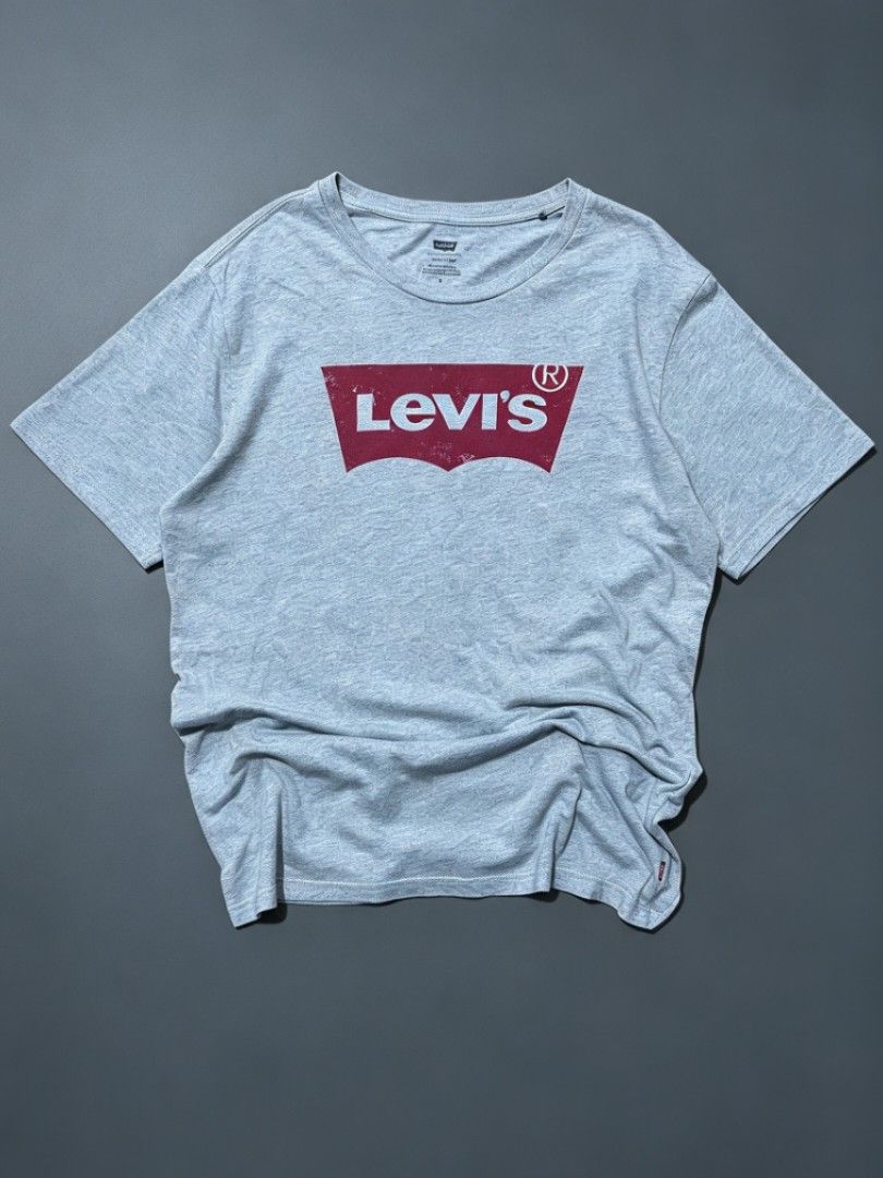 Levis shirt (Category: Tshirts & Polo Shirts ) located in Malabon City. Submitted by arc___wear (Listing ID 1465028373, Image 1). Description: LEVIS SHIRT - SIZE MEDIUM TO LARGE - NO ISSUE - GOOD CONDITION - COLOR RATE 9.8/10 - DM FOR MORE DETAILS AND PICS.