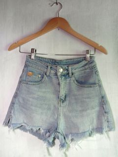 (Category: ) located in . Submitted by threadsandthingsph.gem (Listing ID 1465079582, Image 1). Description: .