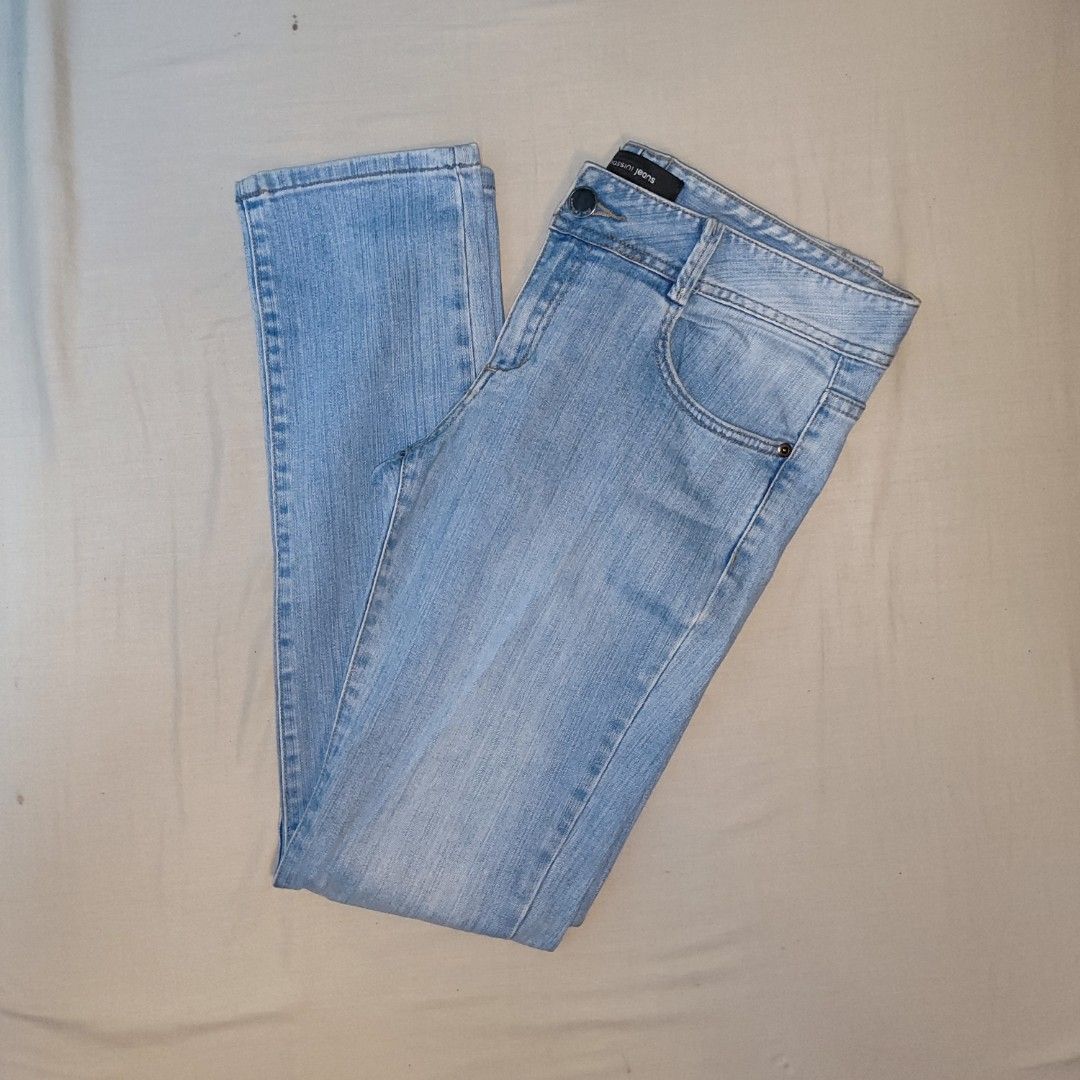 Light Denim Bossini Pants (Category: Jeans) located in Quezon City. Submitted by autodrop_ph (Listing ID 1465083070, Image 1). Description: Size: Small Dimes: Waist: 28 inches Length: 40 inches Leg Opening: 7 inches Good Condition..