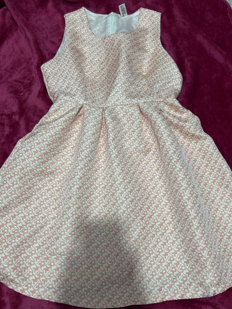 Light pink cream dress (Category: Dresses) located in Manila. Submitted by coolstuffs__ (Listing ID 1465163574, Image 1). Description: .