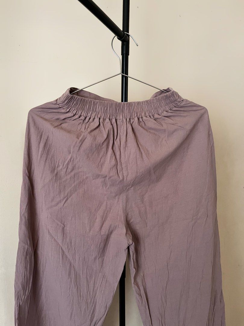 Linen Pants (Category: Other Bottoms) located in Baguio. Submitted by samxsells (Listing ID 1465043455, Image 2). Description: L:39.9” W:26-32” Inseam:27”.