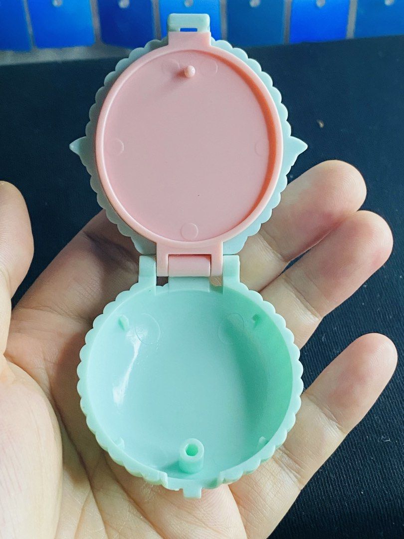 Little twin stars compact mirror (Category: Character Goods) located in Manila. Submitted by kawaii_omocha_est2020 (Listing ID 1465126643, Image 3). Description: ✅ Mine Now, Pay Now ✅ Please check all photos for complete details. ✅ Please manage your expectations, most items are preloved and not for those who are sensitive about condition. ✅ Actual color may vary due to lighting conditions. ✅ Due to limited reply quota, I will only entertain seri