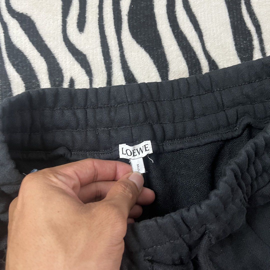 Loewe cotton short (Category: Shorts) located in Manila. Submitted by royaldripmanila (Listing ID 1465044754, Image 3). Description: No issue W28-34 L19.5.