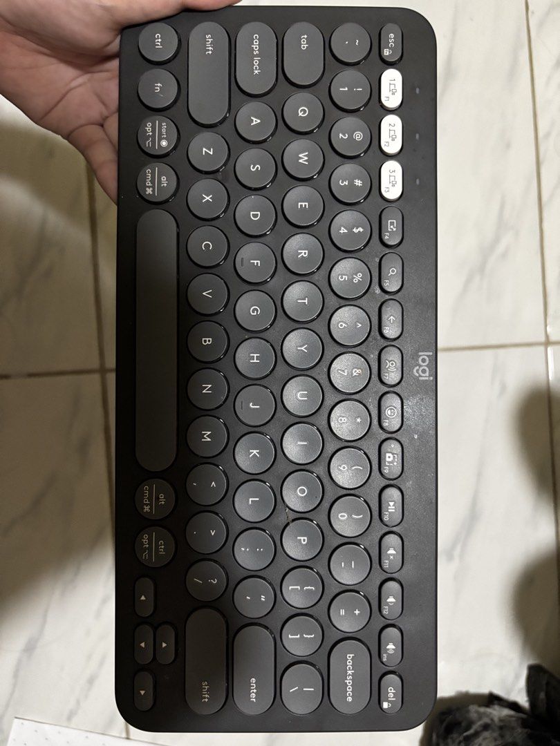 Logitech pebble keys (Category: Computer Keyboard) located in Caloocan City. Submitted by joanenage114330 (Listing ID 1465063702, Image 1). Description: original price is ₱2,265.