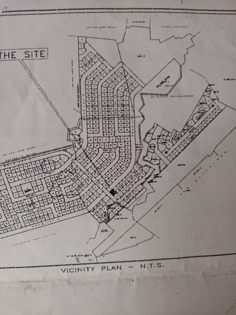 Lot For Sale (Category: Lot) located in Caloocan City. Submitted by quickpenguin_0e431e (Listing ID 1464992940, Image 2). Description: Along main road and corner lot.