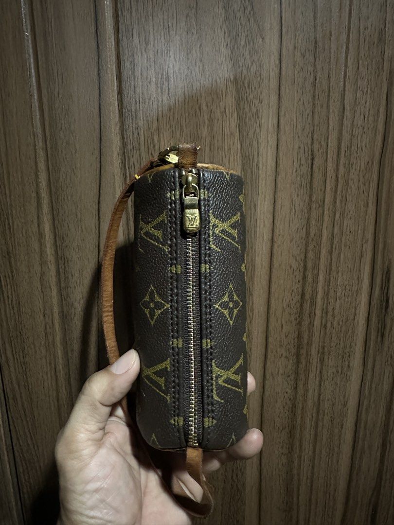 Louis vuitton monogram Papillion (Category: Luxury Bags & Wallets) located in Manila. Submitted by maning345 (Listing ID 1465144971, Image 2). Description: For sale🔥🔥🔥 Timeless Vintage Elegance. ✨ Authentic Louis Vuitton Monogram Papillon Micro / Mini Pouch Condition:excellent@ Price:📩 #louisvuitton.