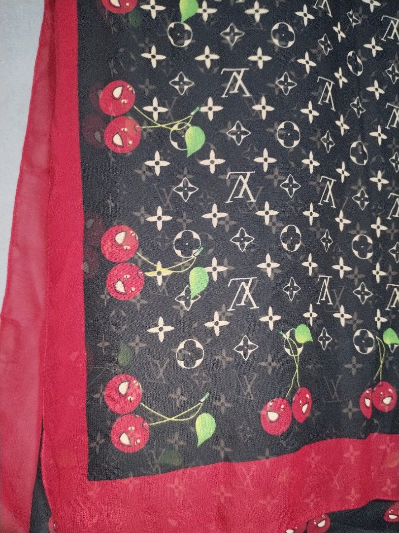 Louis Vuitton x Takashi Murakami Silk (Category: Luxury Accessories) located in Taytay. Submitted by the_vtg_pop-up (Listing ID 1465138749, Image 2). Description: .