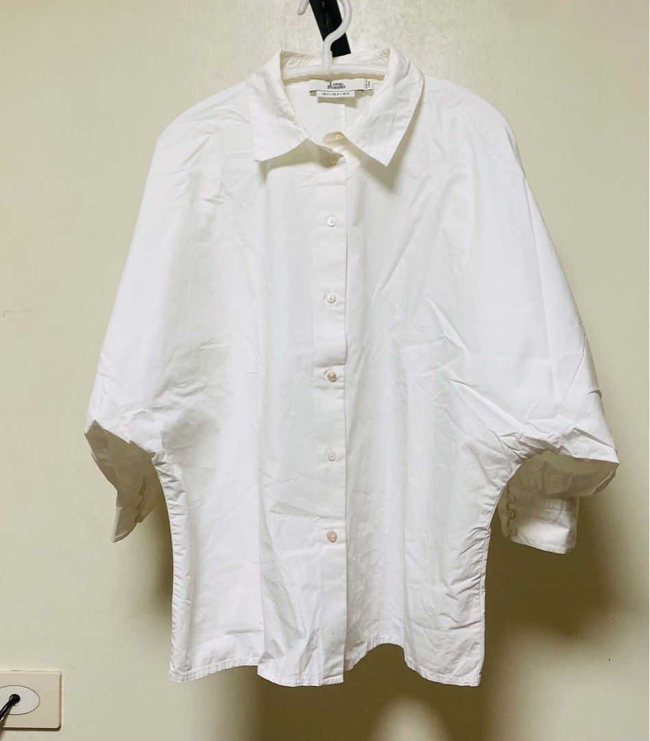 Love Bonito White LS Blouse (Category: Longsleeves) located in Manila. Submitted by tresmarias_go (Listing ID 1464984817, Image 1). Description: Love Bonito White LS Blouse Sm-med Pls see photos for more details.