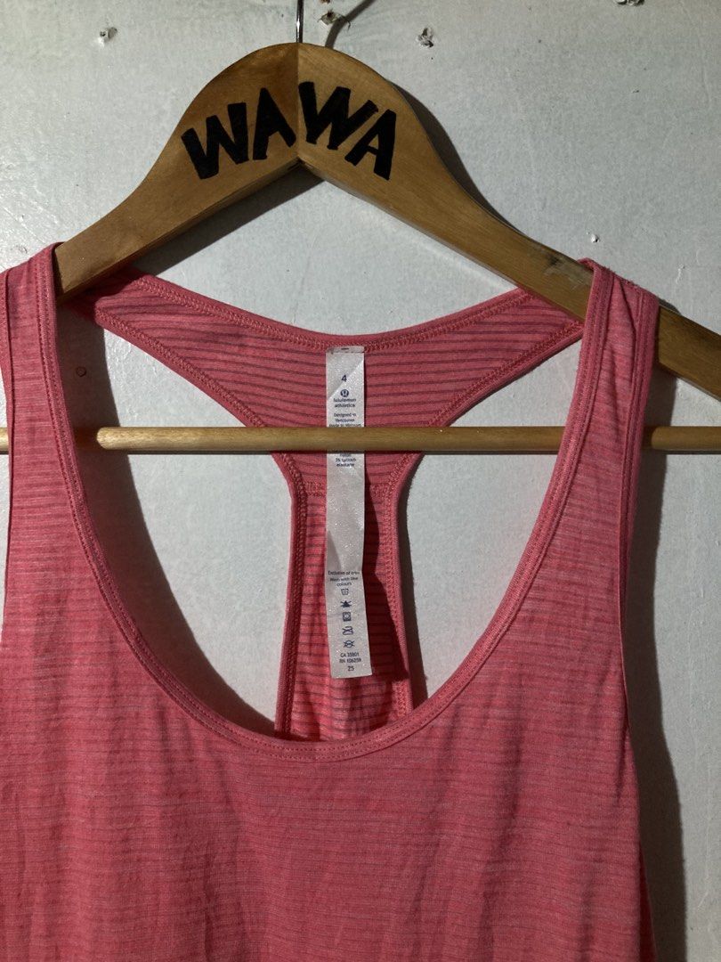 LULEMON 105 F SINGLET SANDO (Category: Activewear) located in Naga. Submitted by wwy3ips (Listing ID 1464977795, Image 2). Description: LULULEMON 105 F SINGLET SANDO SIZE 4 ON TAG 16 WIDTH 26 LENGTH EXCELLENT CONDITION BRAND NEW NO ISSUE.