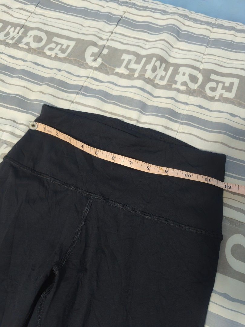 Lululemon Black Leggings Size 6 Laser Cut (Category: Activewear) located in Banate. Submitted by StGoodies (Listing ID 1464976798, Image 3). Description: Manage your expectations Waistline nasa pic Lenght 33 Excellent Condition No issue Plus Shipping Fee .