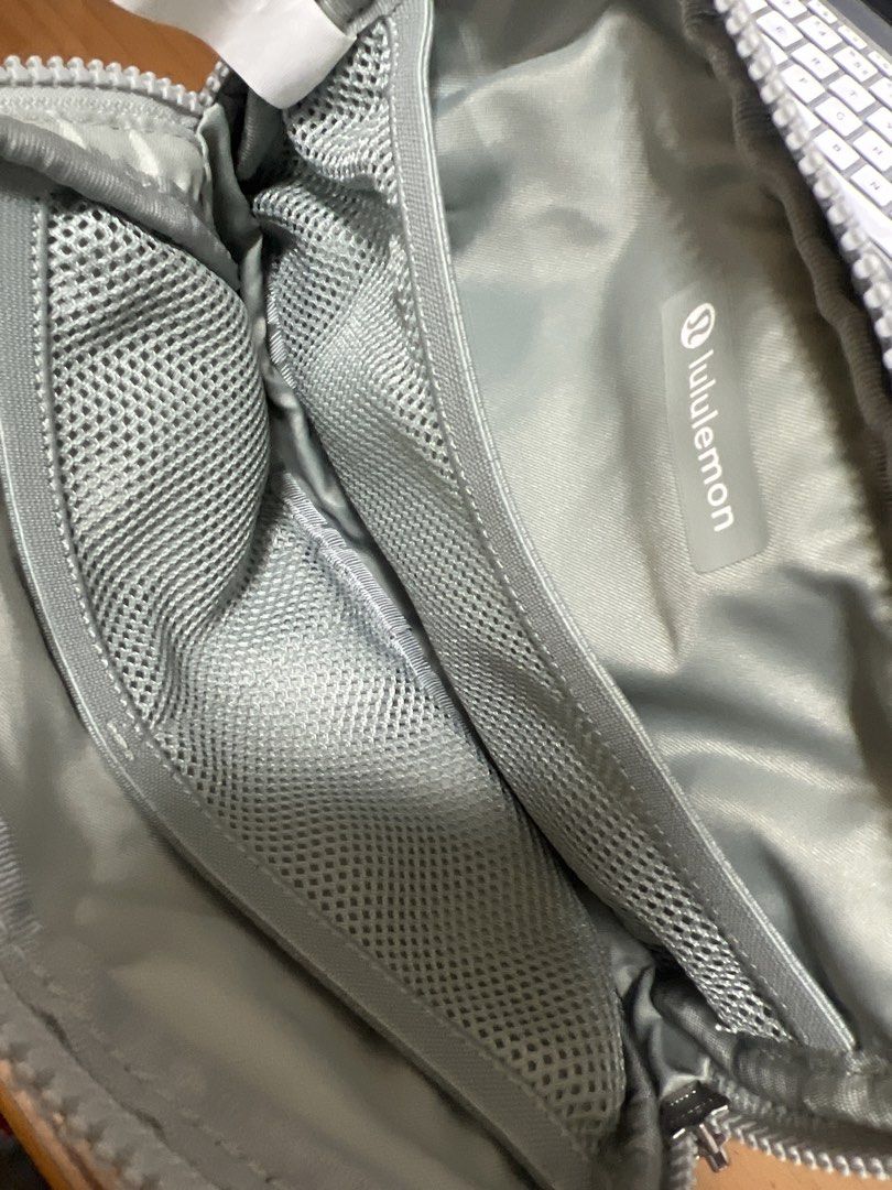 Lululemon Everywhere Belt Bag Silver Grey (Category: Belt bags, Clutches and Pouches) located in Manila. Submitted by frugalfattie (Listing ID 1465069762, Image 3). Description: - Authentic Lululemon Everywhere Belt Bag in mint - Durable, water-repellent fabric to keep your essentials safe - Adjustable strap with a secure buckle closure for a custom fit - Spacious main zip compartment with internal mesh divider pockets - Handy exterior back slip 