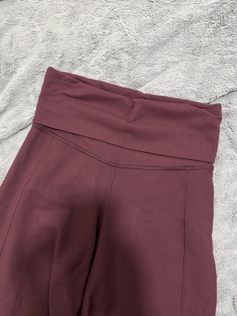 Lululemon Foldover Nulu Pants (Category: Activewear) located in Dasmarinas. Submitted by shoppingaccount__ (Listing ID 1465113629, Image 3). Description: super ganda ng color huhu dot 6 ( old version ) .