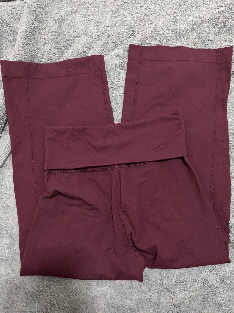 Lululemon Foldover Nulu Pants (Category: Activewear) located in Dasmarinas. Submitted by shoppingaccount__ (Listing ID 1465113629, Image 2). Description: super ganda ng color huhu dot 6 ( old version ) .