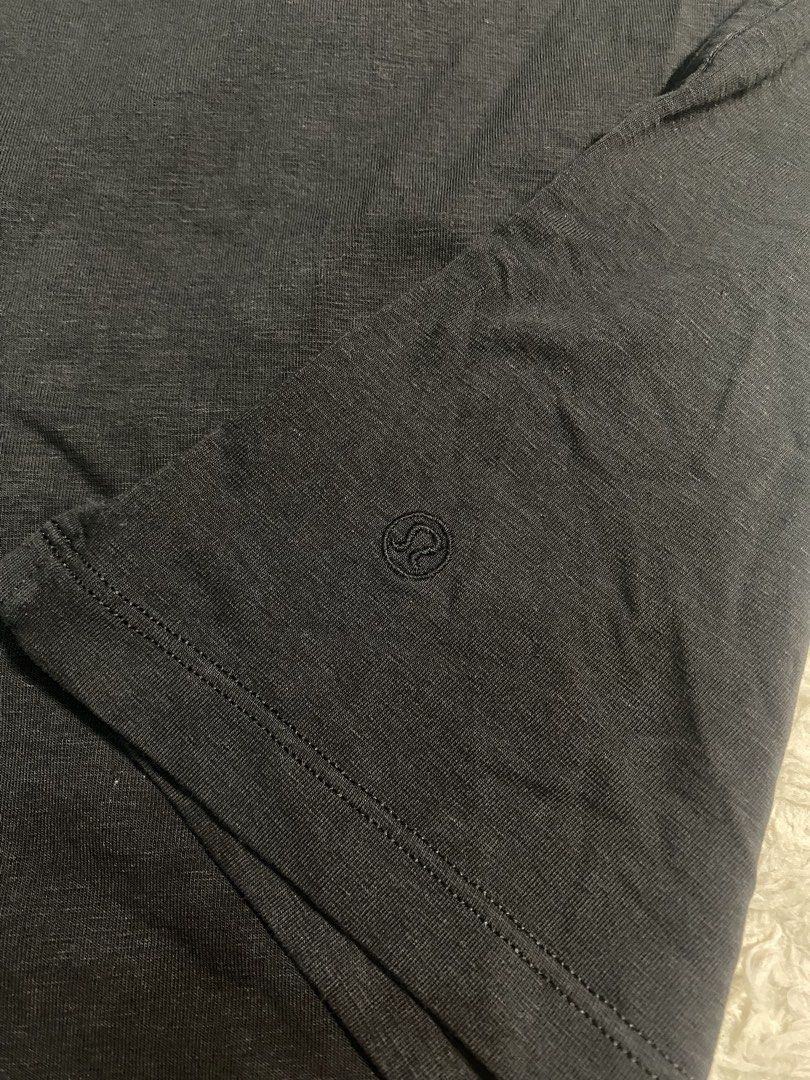 Lululemon sportshirt (Category: Shirts) located in Butuan. Submitted by exodus.co (Listing ID 1465099453, Image 2). Description: .