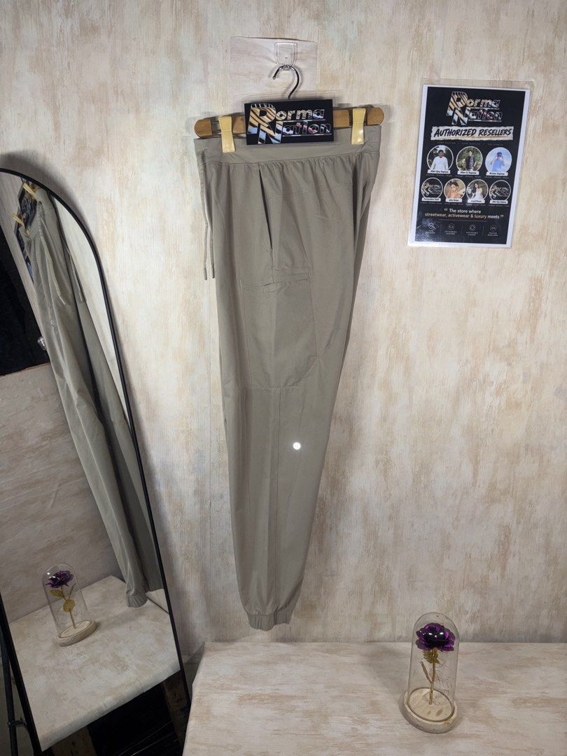 LULULEMON ZEROED CARGO JOGGER PANTS (Category: Joggers) located in Cabuyao City. Submitted by pormanation-thrift-store (Listing ID 1465135704, Image 1). Description: LULULEMON ZEROED CARGO JOGGER PANTS Condition: LIKE NEW Color rate: 10/10 (PWEDE SA MASELAN) Size: SMALL Dimes: 28-32”WX39”L Issue: NONE‼️ Price: 2000.