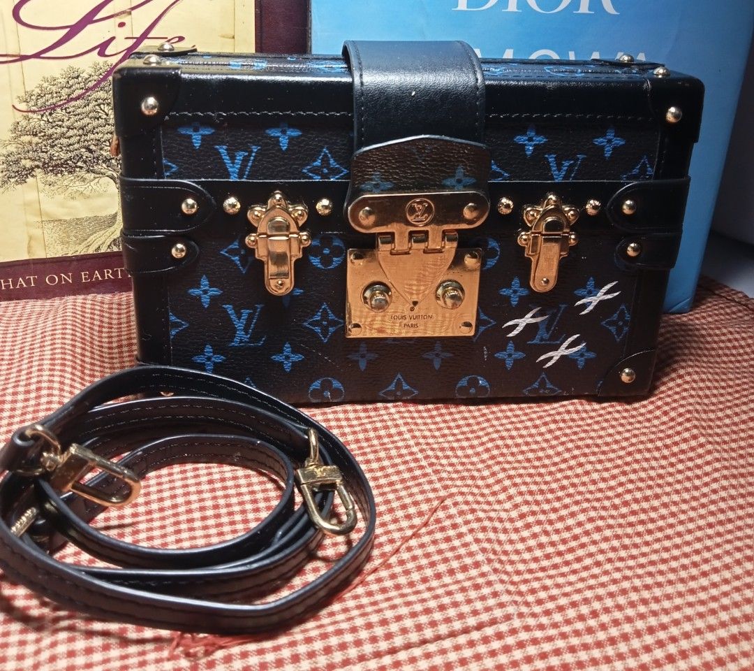 LV ❣️ (Category: Luxury Bags & Wallets) located in Danao, Cebu. Submitted by wildbear-27a149 (Listing ID 1465047306, Image 3). Description: 📌Bundle 📌my issue.